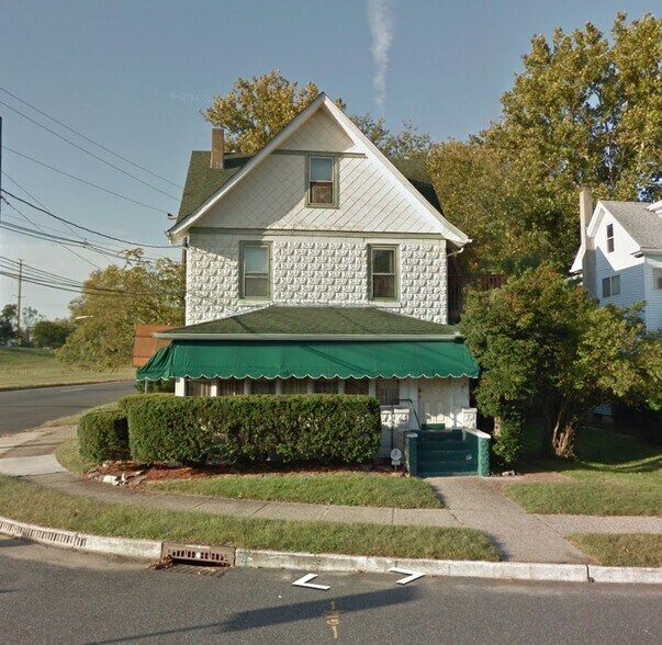 212 Woodbine Ave, Westville 08093 UK