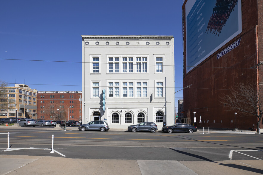 1617 Main St, Kansas City, MO for rent - Building Photo - Image 2 of 6