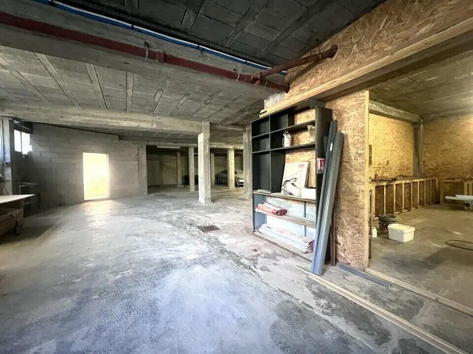 Location Entrepôt 400 m² - Photo 1