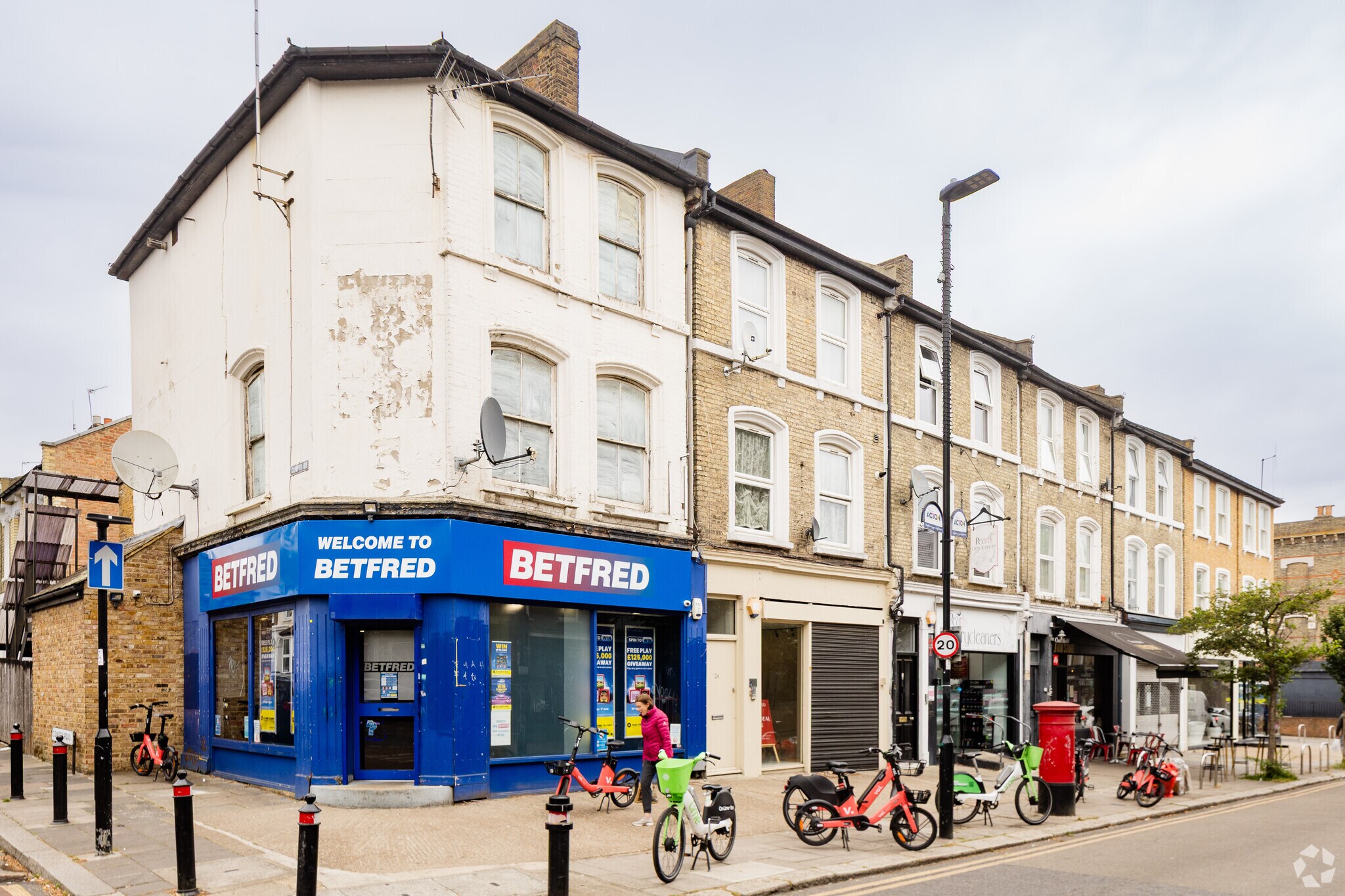 24 Churchfield Rd, London for sale Primary Photo- Image 1 of 1