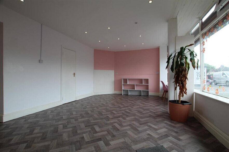 9 Park Av, Redcar to rent - Building Photo - Image 2 of 7