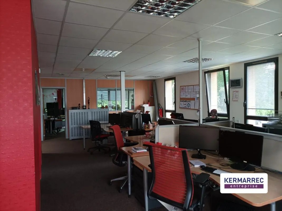 Office in Carquefou to rent Building Photo- Image 1 of 9