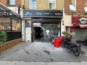 92 Fortune Green Rd, London to rent Interior Photo- Image 1 of 5