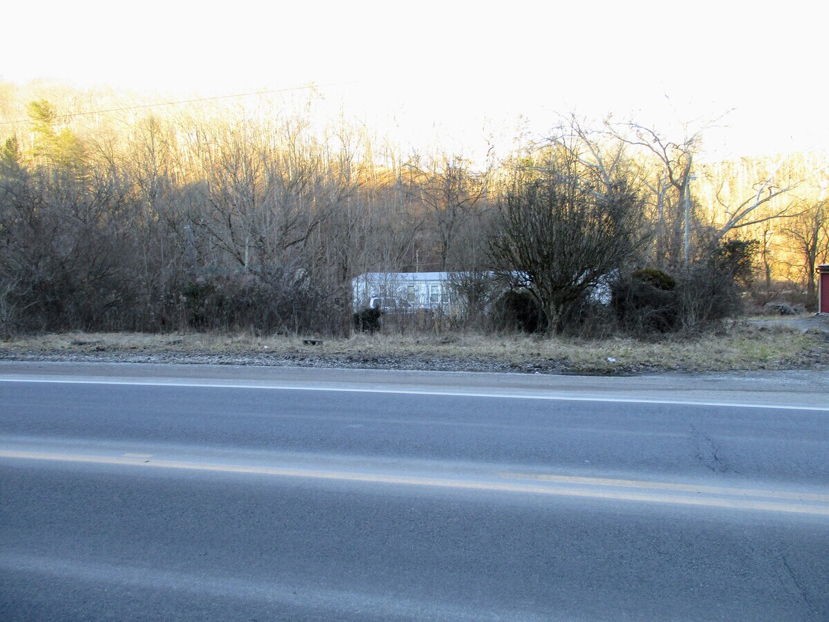 3147 Sissonville Dr, Charleston 25312 UK