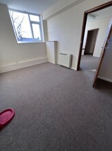 28-36 Cockerton Green, Darlington to rent Interior Photo- Image 2 of 4