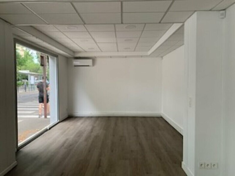 Retail in Avignon for sale - Interior Photo - Image 3 of 12