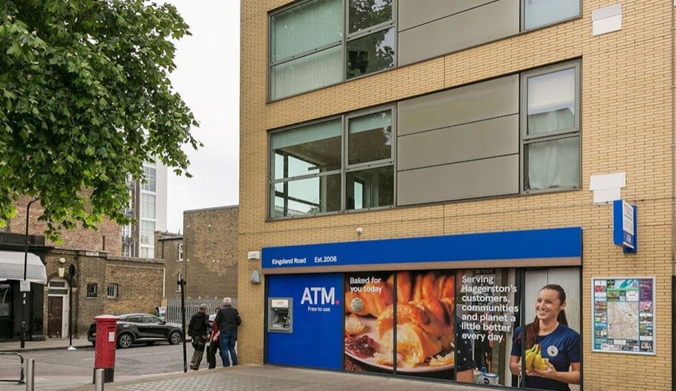 284-288 Kingsland Rd, London to rent - Building Photo - Image 3 of 4