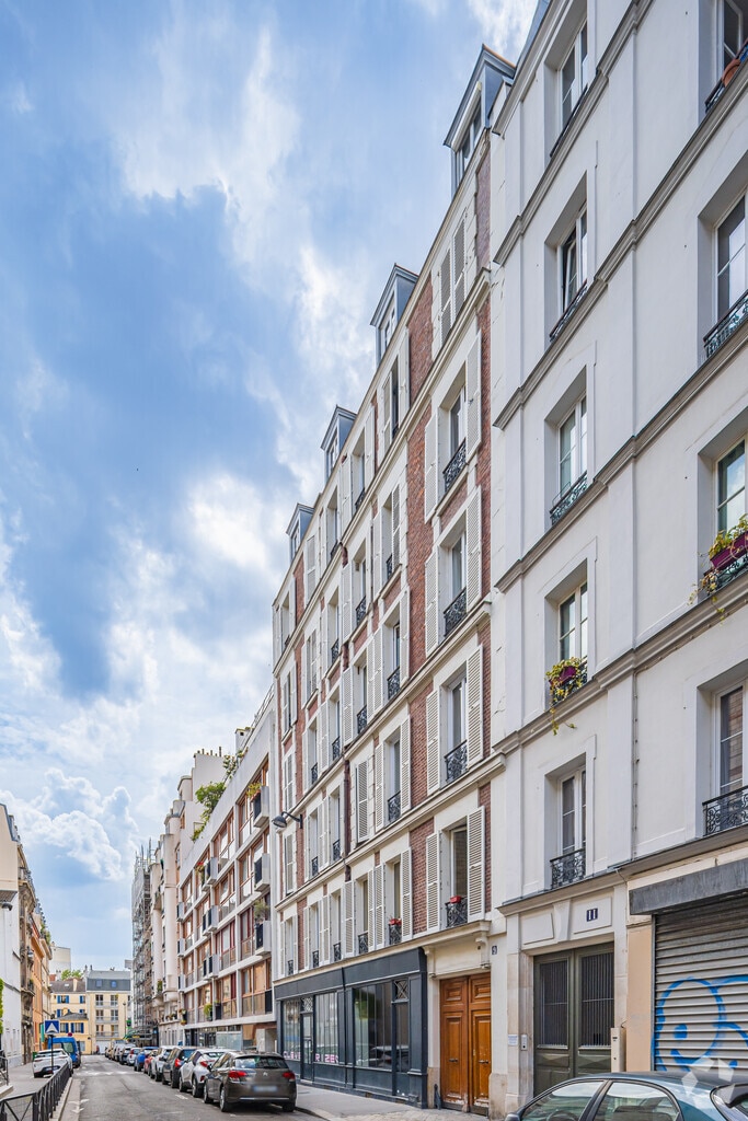 Location Bureaux 241 m² - Photo 1