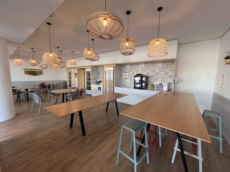 Office in Ivry-sur-Seine to rent - Interior Photo - Image 3 of 12