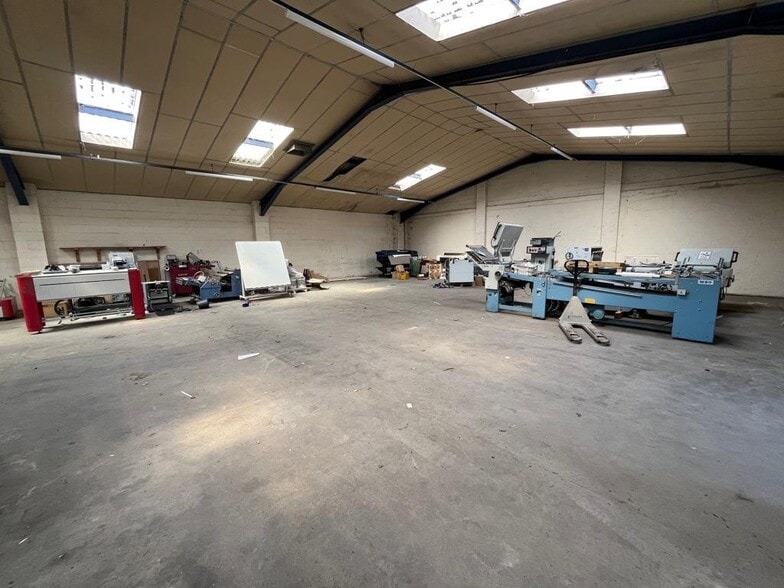 2 Hythe Quay, Colchester to rent - Building Photo - Image 2 of 12