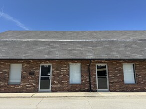 7401 Fegenbush Ln, Louisville, KY for rent Building Photo- Image 2 of 5