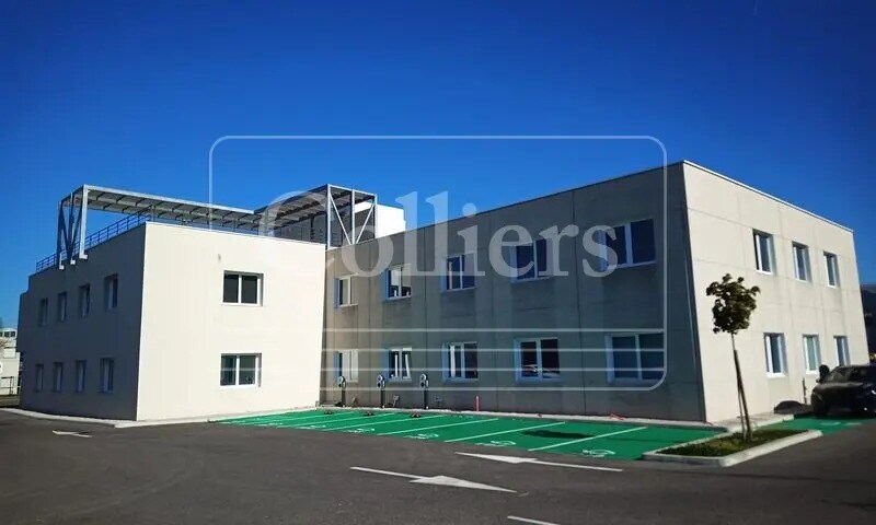 22 Rue Du 35Eme Regiment D'Aviation, Bron to rent - Building Photo - Image 1 of 9
