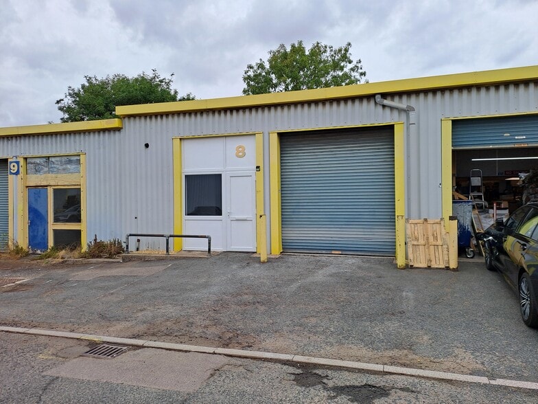 Wilbury Way, Hitchin for sale - Building Photo - Image 2 of 5