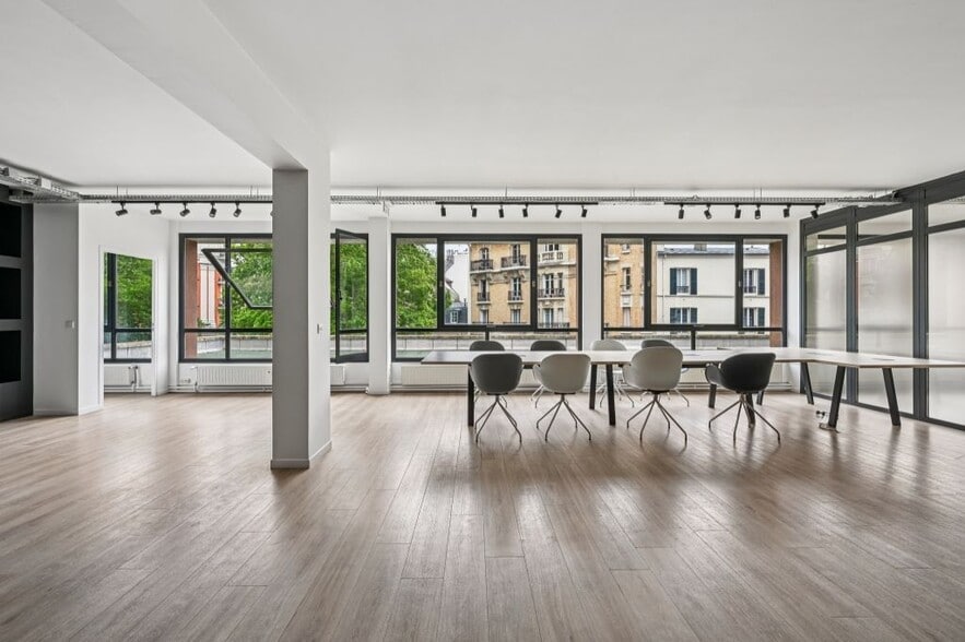 30 Rue Fessart, Boulogne-Billancourt to rent - Interior Photo - Image 3 of 9
