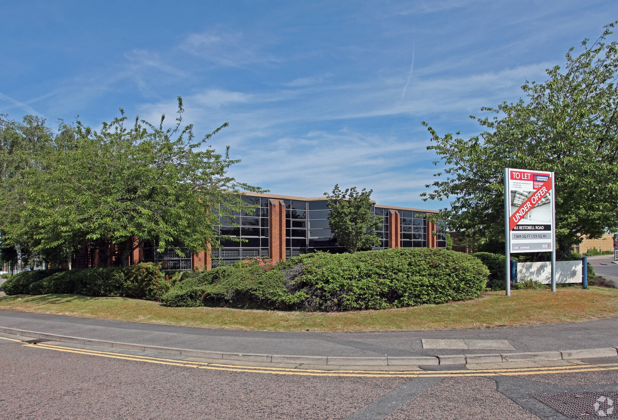 162-163 Bestobell Rd, Slough for sale Primary Photo- Image 1 of 1