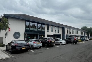 Kingsway, Gateshead to rent Building Photo- Image 1 of 1