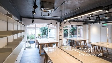 2 Bramber Rd, London to rent Interior Photo- Image 1 of 5