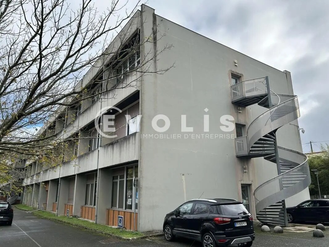 190 Rue Lecocq, Bordeaux to rent Building Photo- Image 1 of 6