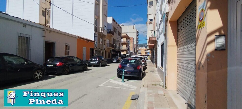 Retail in Pineda de Mar, Barcelona to rent - Building Photo - Image 2 of 4