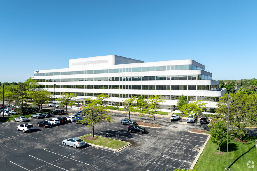 1100 E Woodfield Rd, Schaumburg, IL for rent - Building Photo - Image 1 of 7