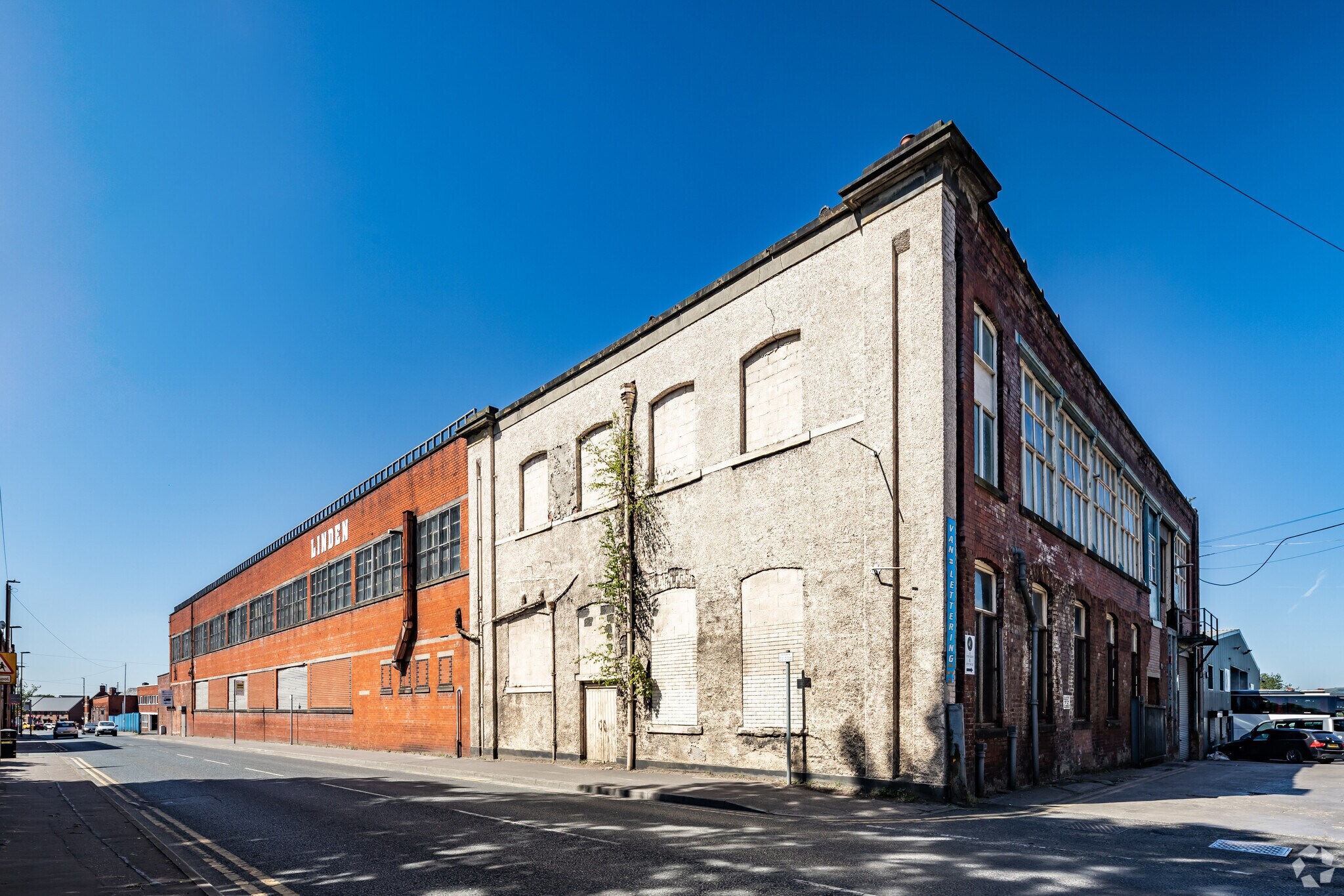 Queensway, Rochdale for sale Primary Photo- Image 1 of 1