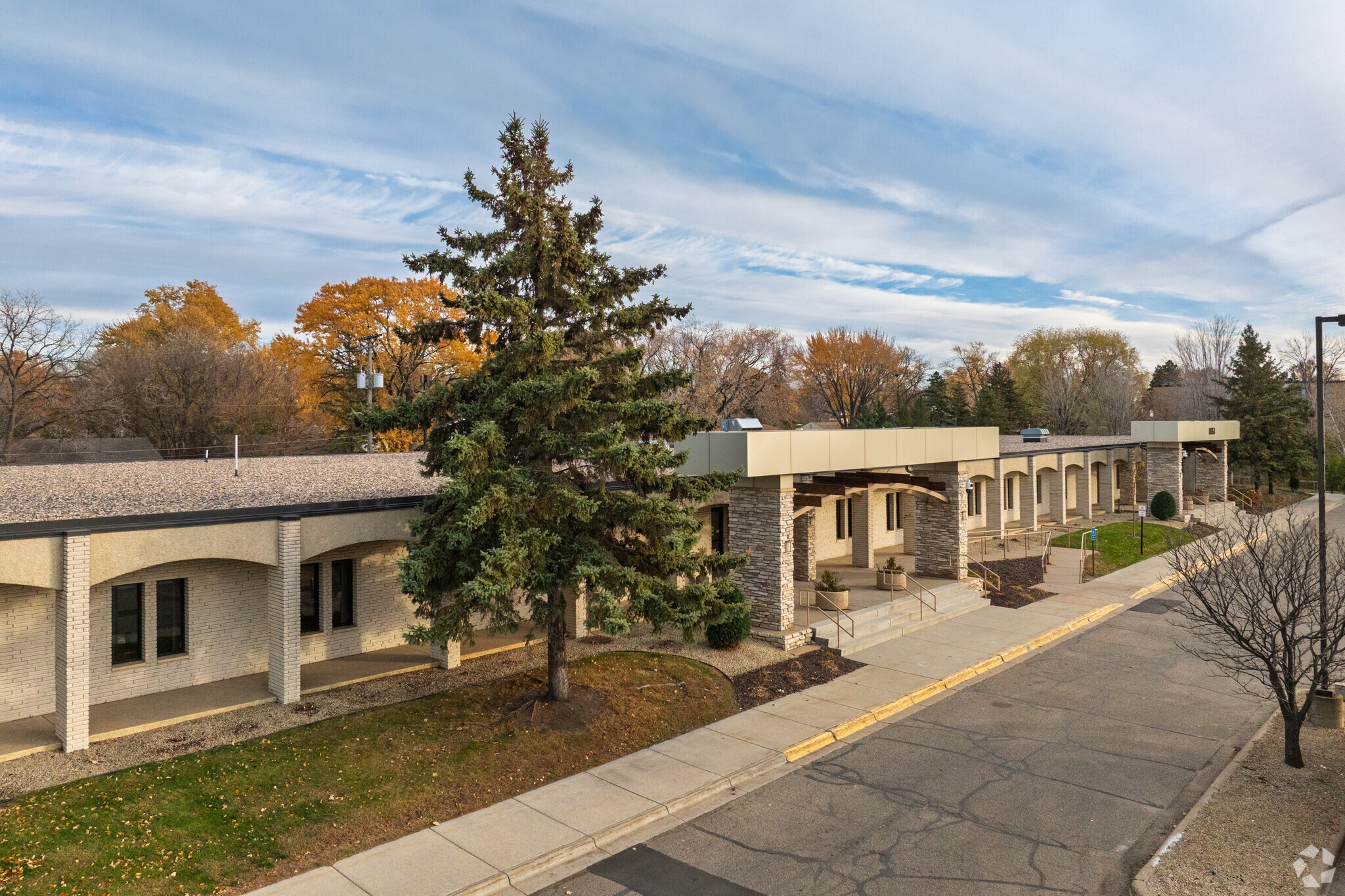 8053 E Bloomington Fwy, Bloomington, MN for sale Primary Photo- Image 1 of 1
