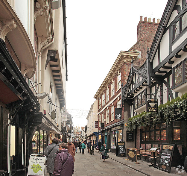 1 Little Stonegate, York for sale - Building Photo - Image 2 of 4