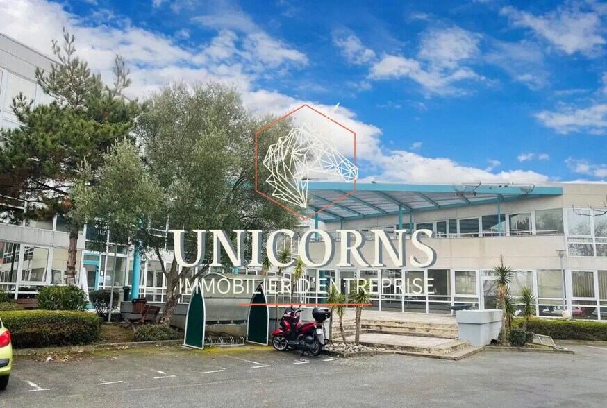 Office in Labège to rent - Building Photo - Image 1 of 10