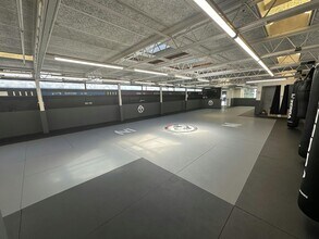 Crondall Rd, Farnham to rent Interior Photo- Image 2 of 4