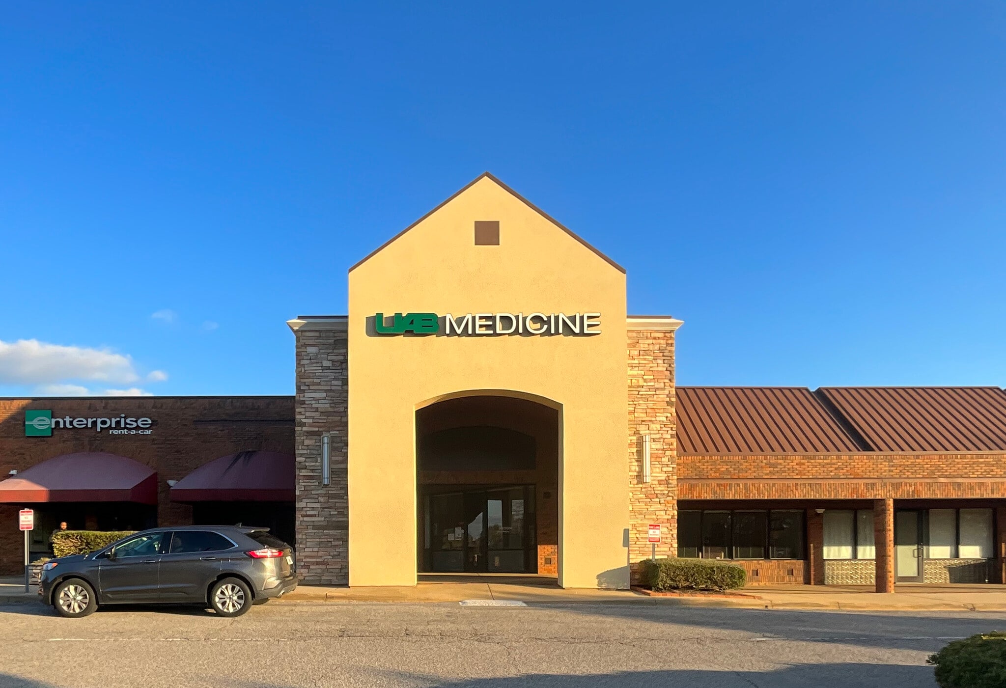 100-1350 Inverness Cors, Birmingham, AL to rent Interior Photo- Image 1 of 1