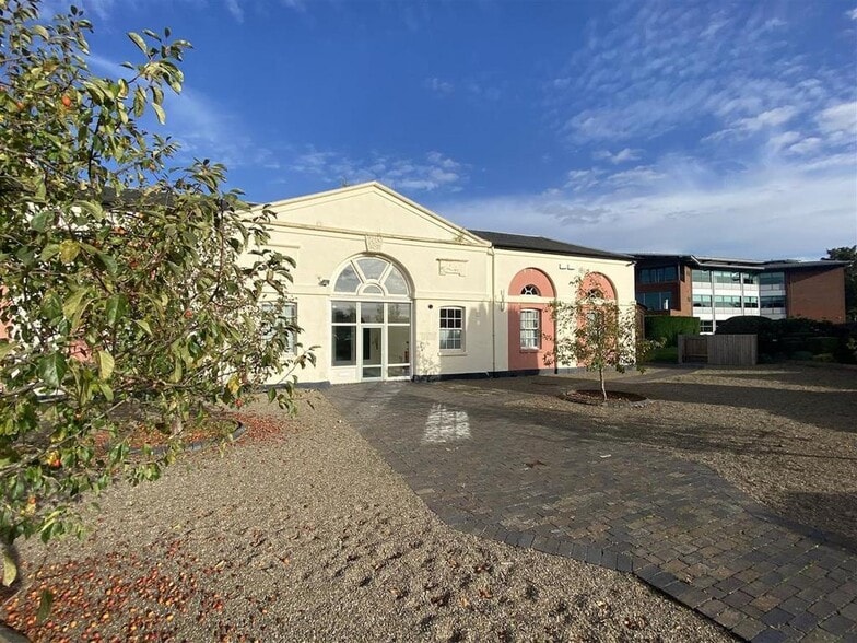 Droitwich Rd, Worcester to rent - Building Photo - Image 3 of 24