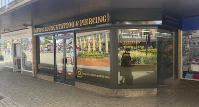 114-128 Crockhamwell Rd, Reading to rent Interior Photo- Image 1 of 4