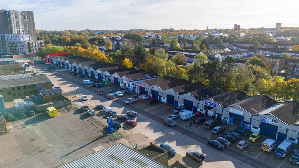 Burnt Ml, Harlow to rent - Building Photo - Image 2 of 8