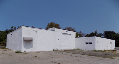 2235 Montcalm St, Indianapolis, IN for rent Building Photo- Image 1 of 4