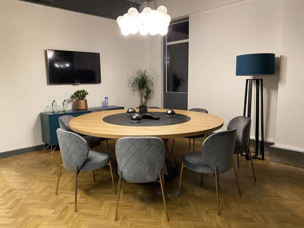 Thomas Ln, Bristol to rent Interior Photo- Image 1 of 7