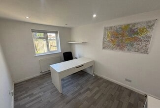 78 High St, Caterham to rent Interior Photo- Image 1 of 4
