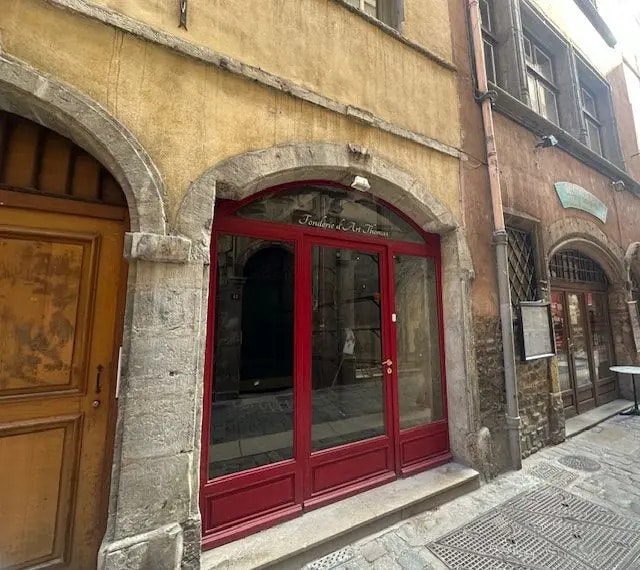 Location Commerce 12 m² - Photo 1