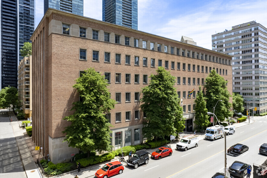 625 Church St, Toronto, ON for rent - Building Photo - Image 2 of 6