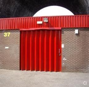 Crossland Ct, Leeds to rent Primary Photo- Image 1 of 2