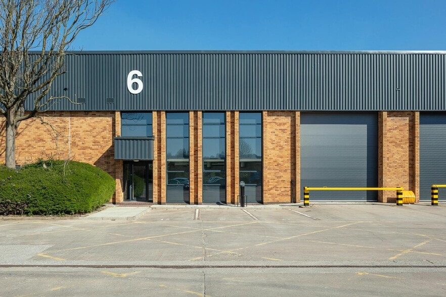 Moss Ln, Manchester to rent - Building Photo - Image 2 of 12