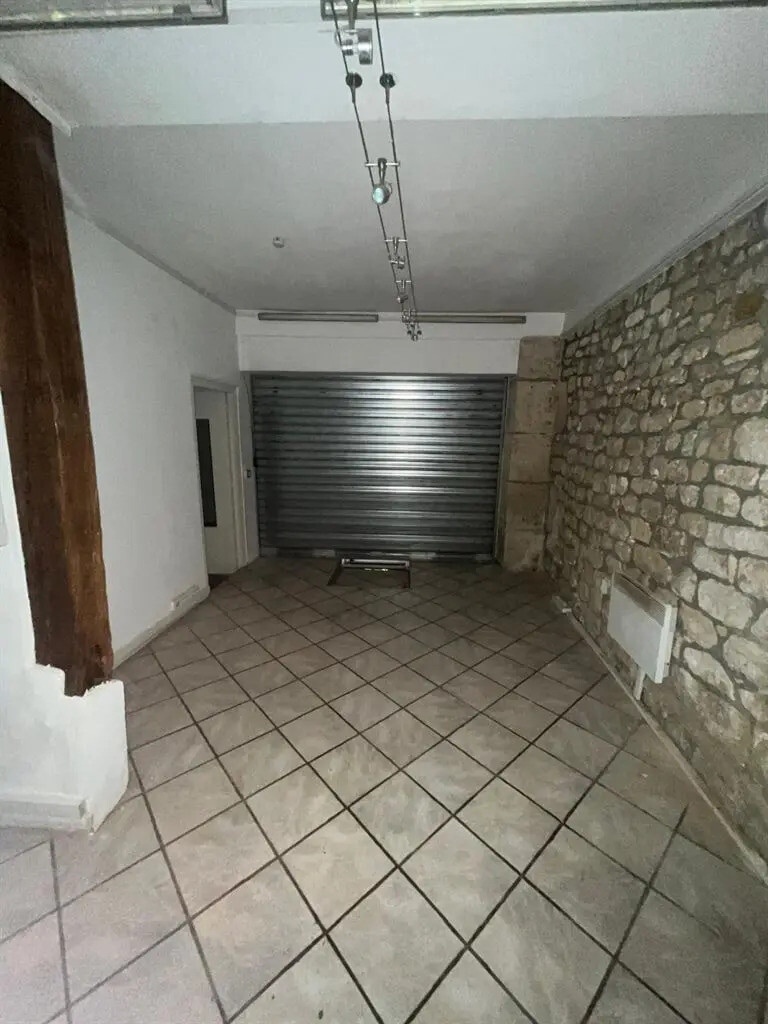 Location Commerce 74 m² - Photo 1