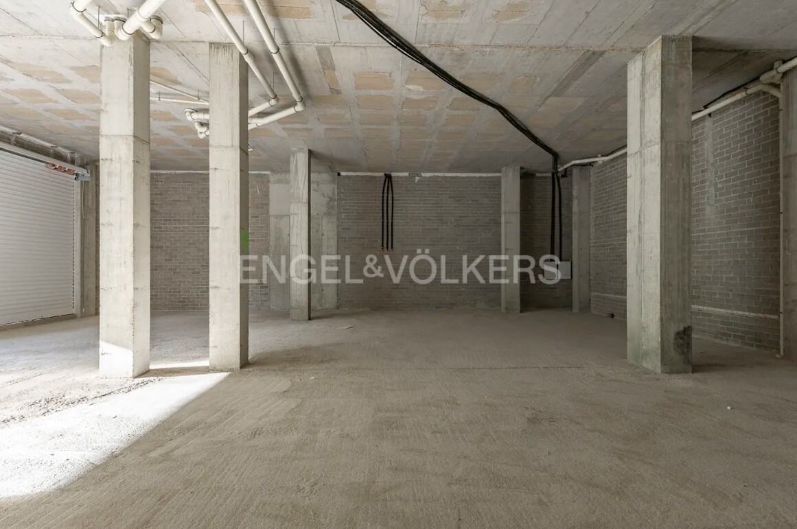 L'Hospitalet de Llobregat, BAR 08901 - - - Interior Photo - Image 2 of 5