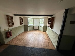 Southampton Road, Lymington for sale Interior Photo- Image 1 of 2