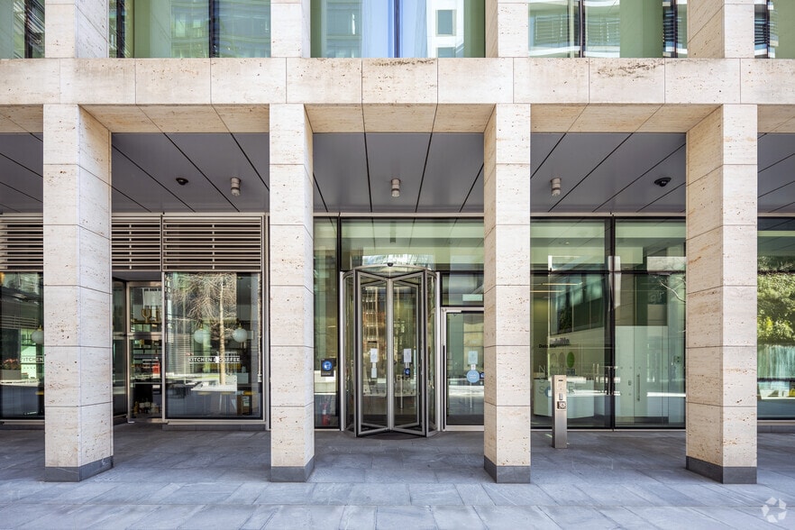 3 New Street Sq, London to rent - Building Photo - Image 3 of 17