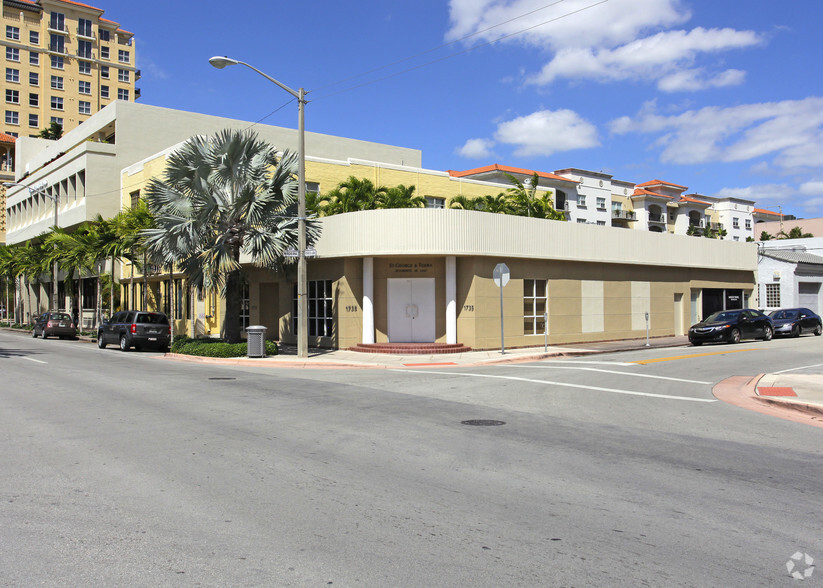 183 Madeira Ave, Coral Gables, FL for rent - Primary Photo - Image 1 of 7