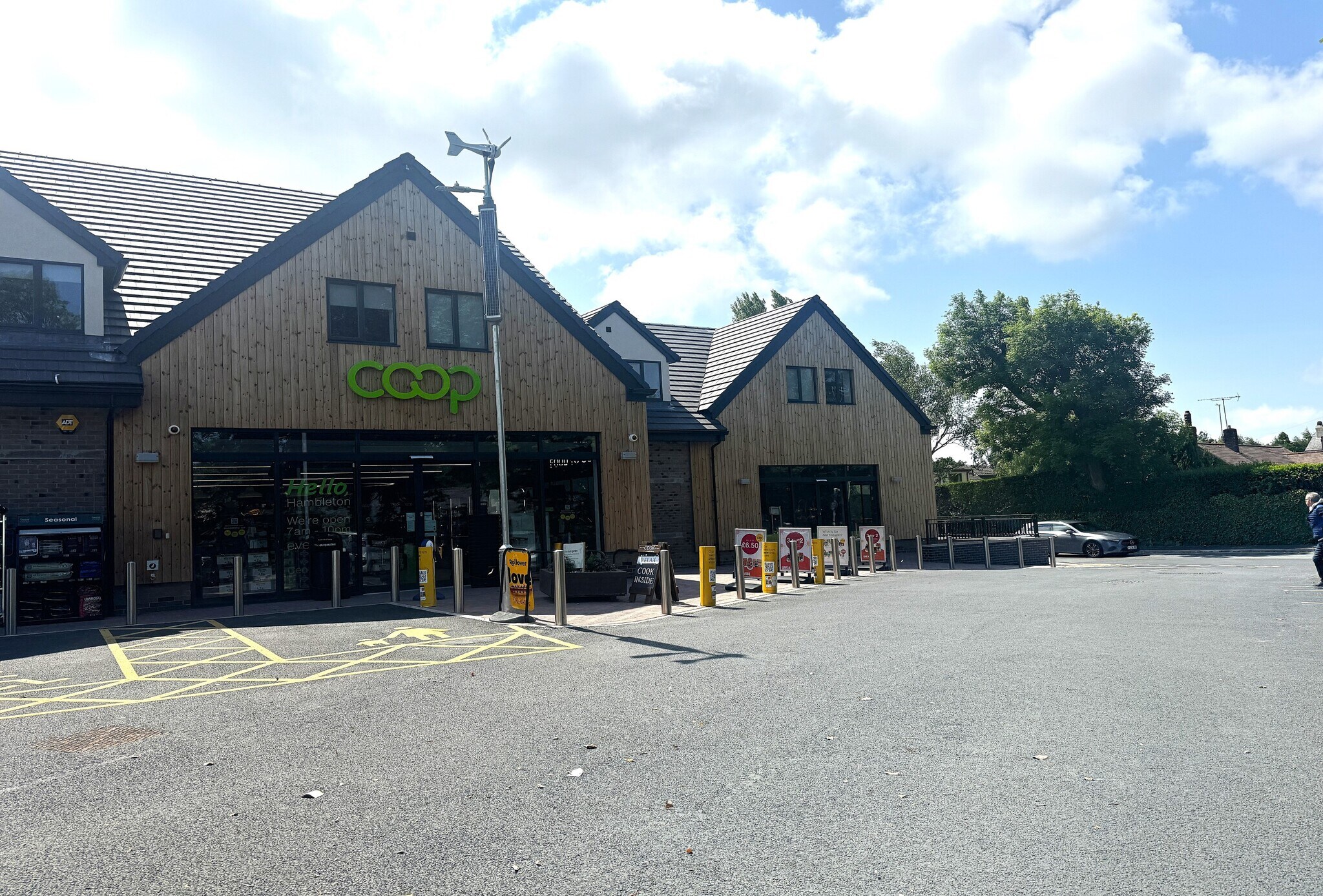 1 Sandy Ln, Poulton Le Fylde to rent Building Photo- Image 1 of 4