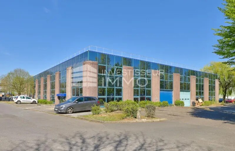 Office in Villiers-sur-Marne to rent - Building Photo - Image 3 of 3