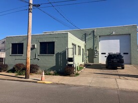 865 2nd Ave, Coraopolis PA - Commercial Property