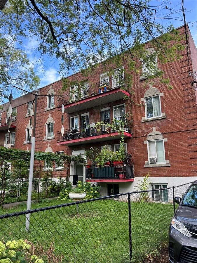 3385 Av Barclay, Montréal H3S 1K3 UK