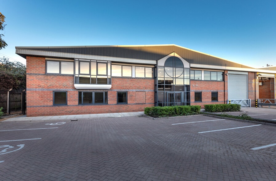 18-22 Telford Way, London to rent - Building Photo - Image 3 of 6